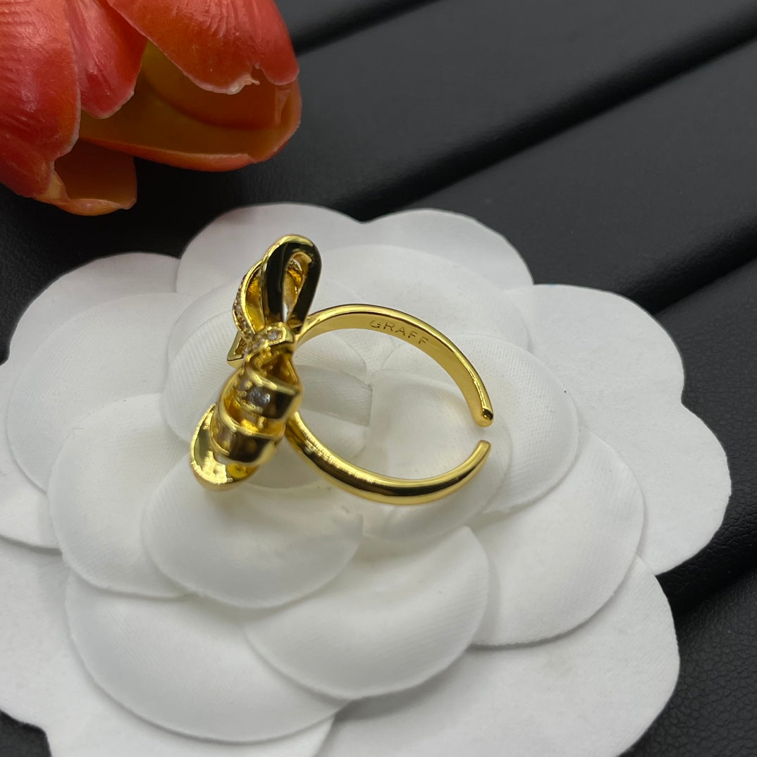 Graff Double Butterfly ring in Gold Tone, detail view 6