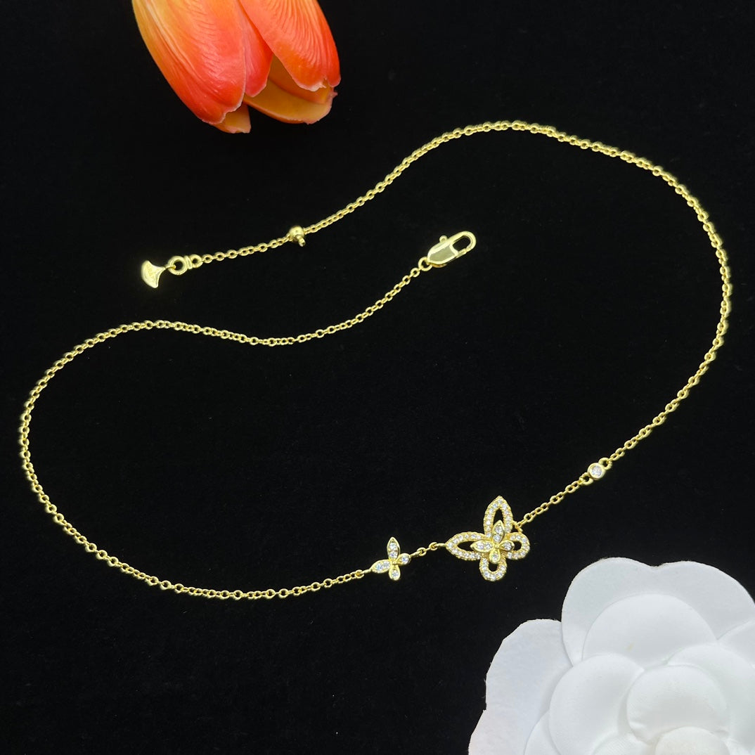 Graff Butterfly Pendant necklace in Gold Tone, detail view 4