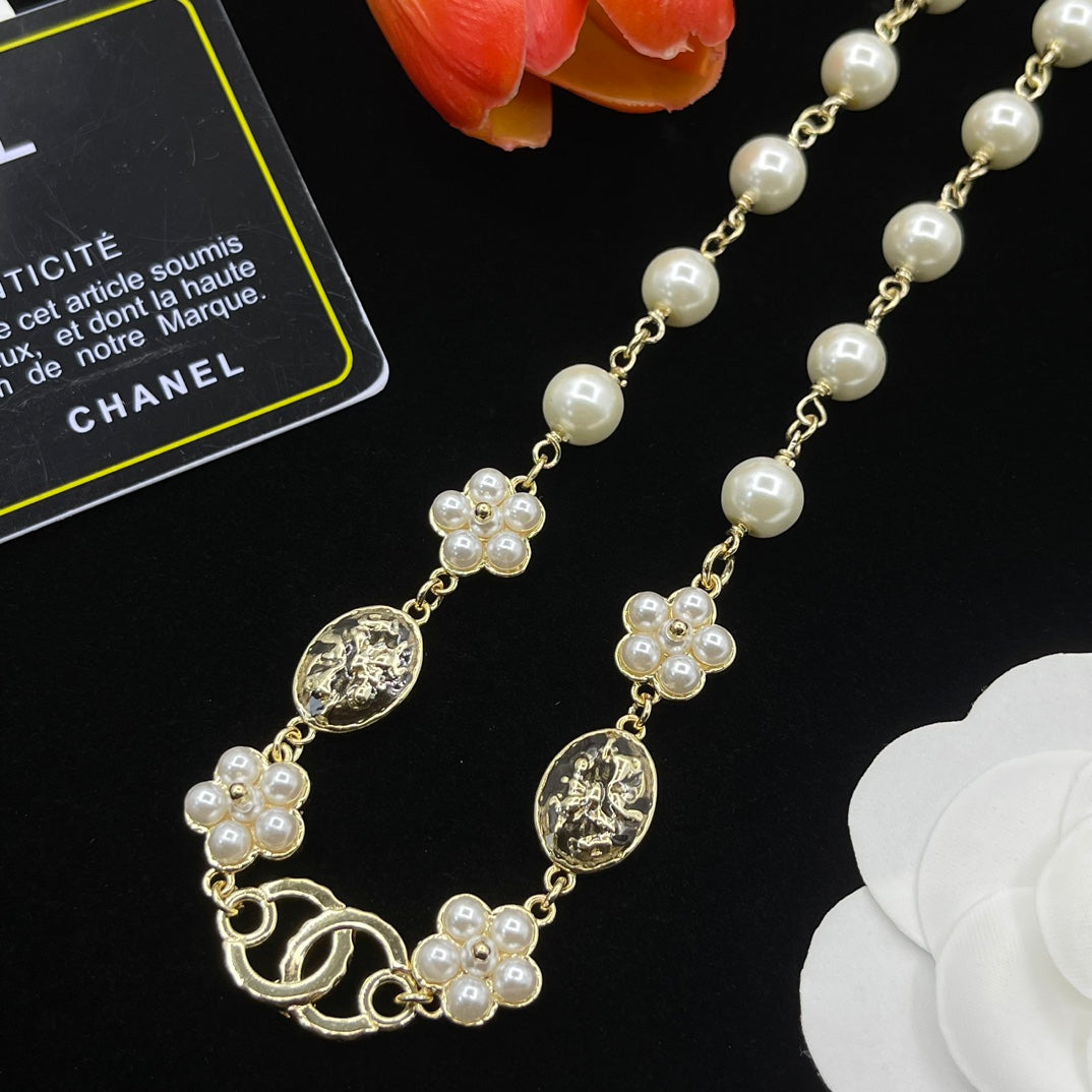 Chanel style necklaces - product photo 2