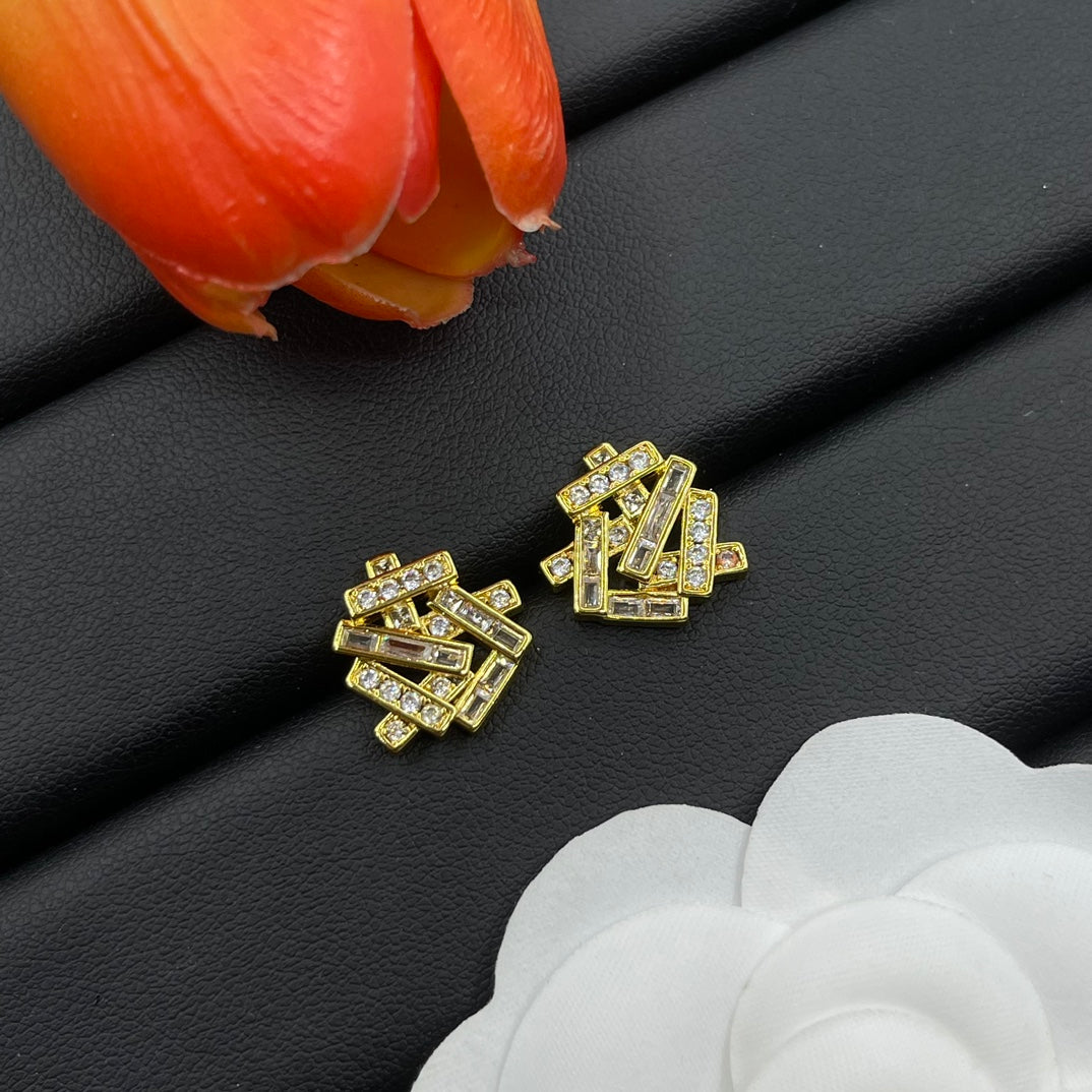 Graff Geometric Cluster Stud earrings in Gold Tone, detail view 15