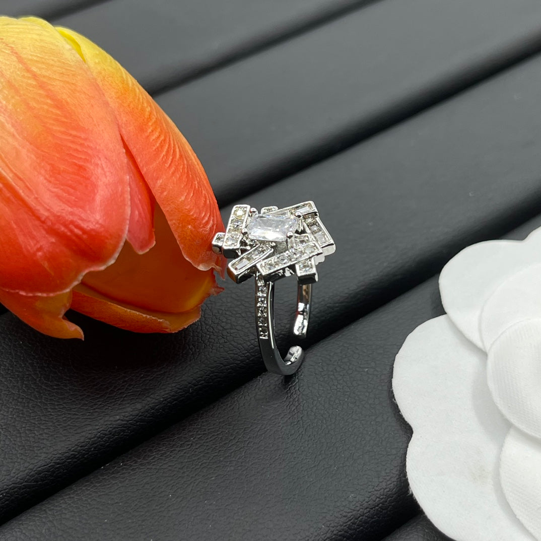 Graff Crown Cluster ring in Silver Tone, detail view 17