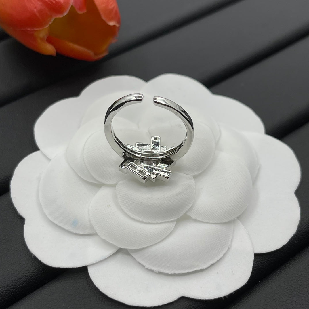 Graff Crown Cluster ring in Silver Tone, detail view 19