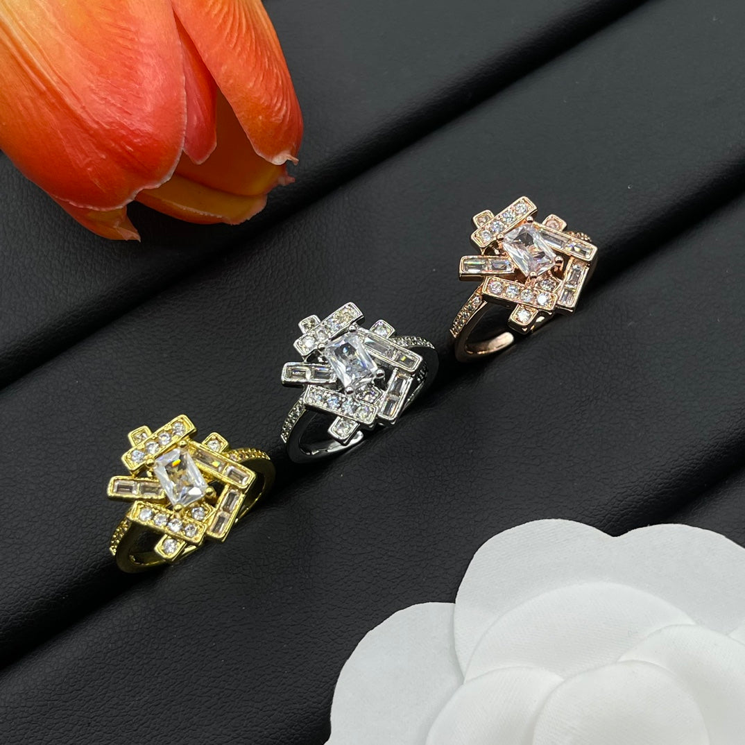 Graff Crown Cluster ring in Rose Gold Tone, detail view 14