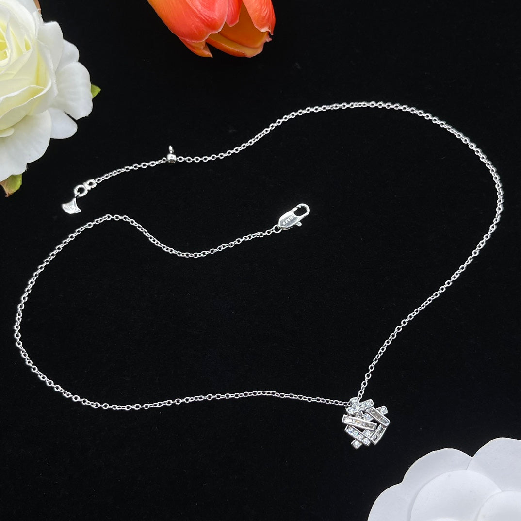 Graff Four-Petal Flower Pendant necklace in Silver Tone, detail view 15