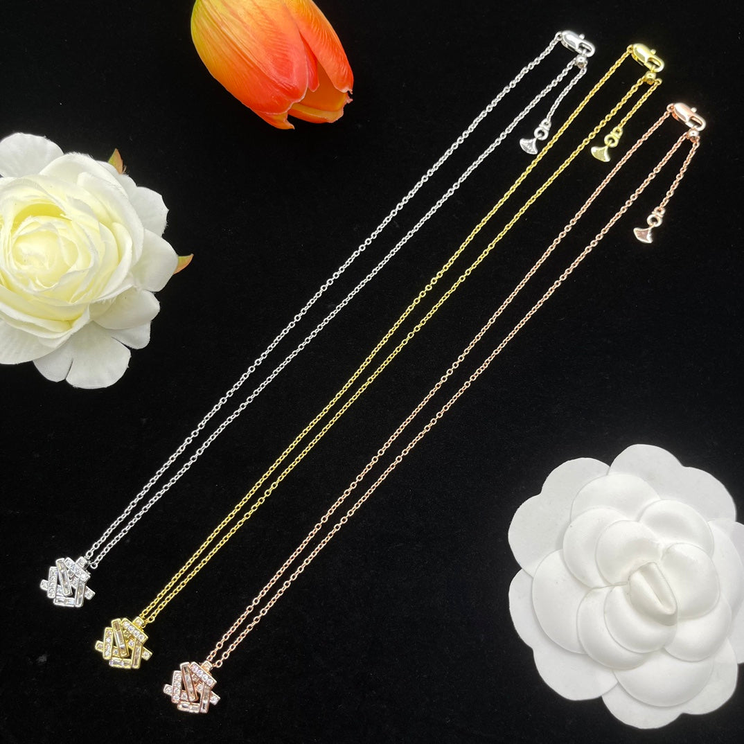 Graff Four-Petal Flower Pendant necklace in Gold Tone, detail view 14