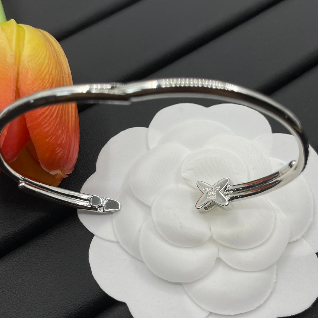 Chaumet full pave bow bangle bracelet in Silver Tone, detail view 13