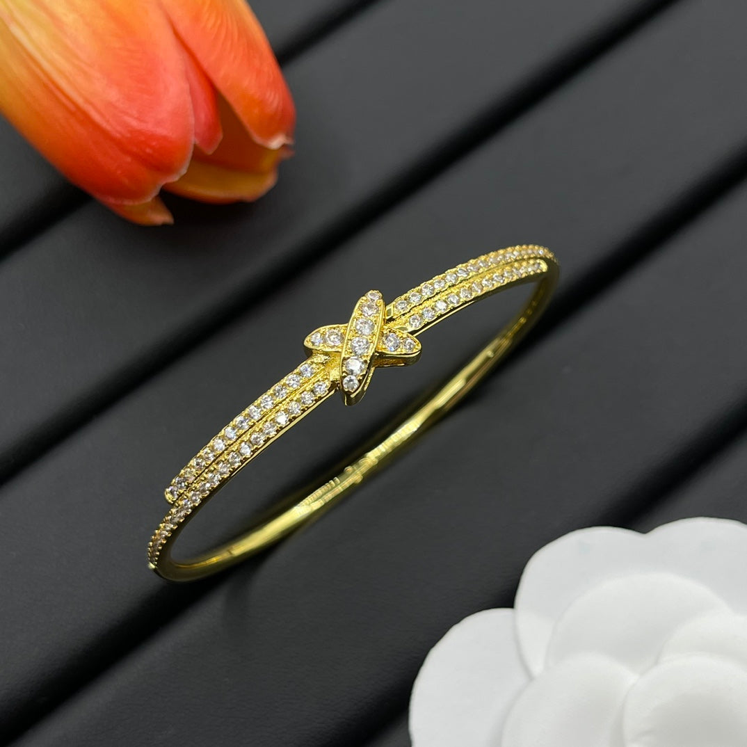 Chaumet full pave bow bangle bracelet in Gold Tone, main view