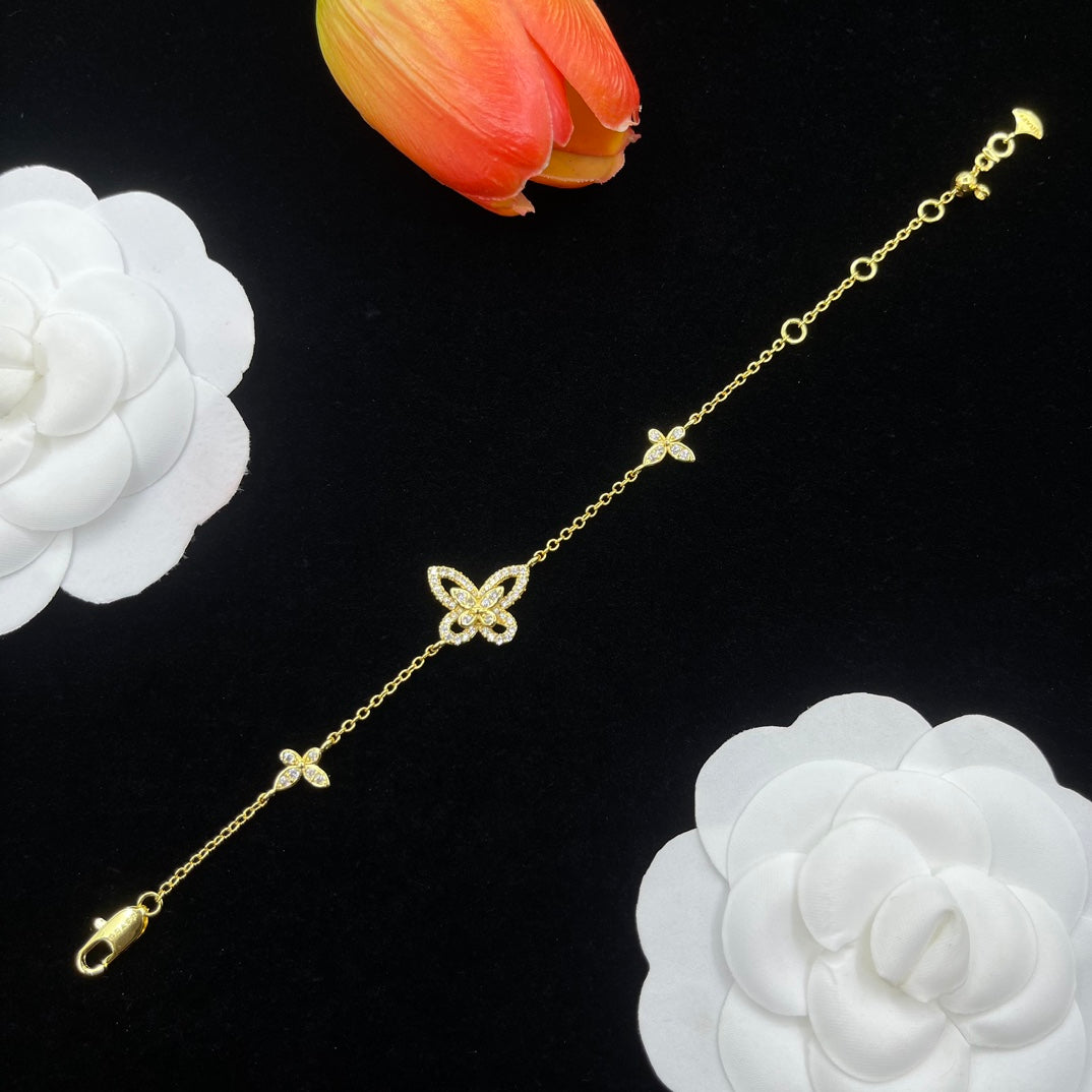 Graff Floral Y-Chain bracelet in Gold Tone, detail view 2