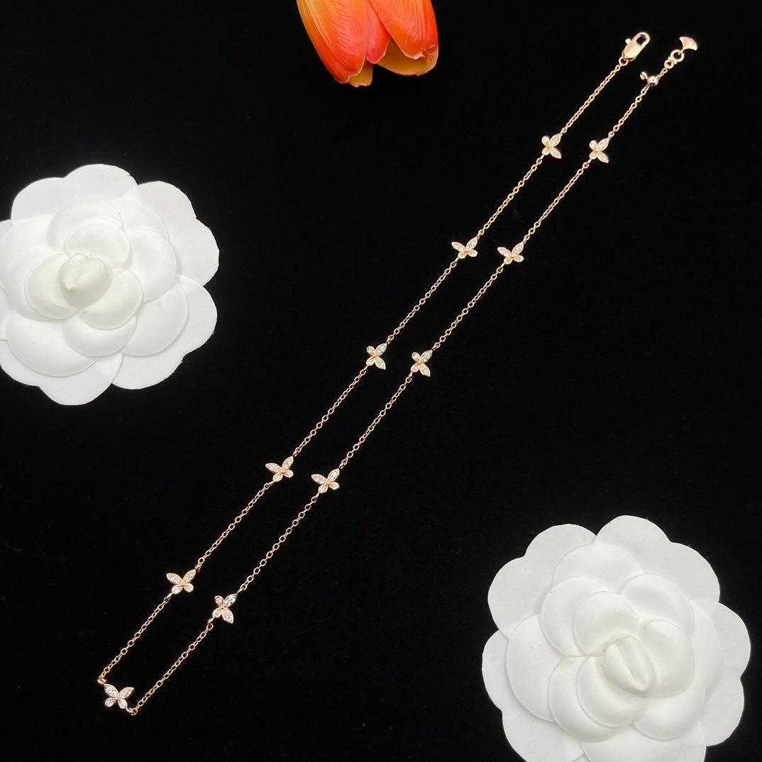 Graff Star Station Chain necklace in Rose Gold Tone, detail view 2