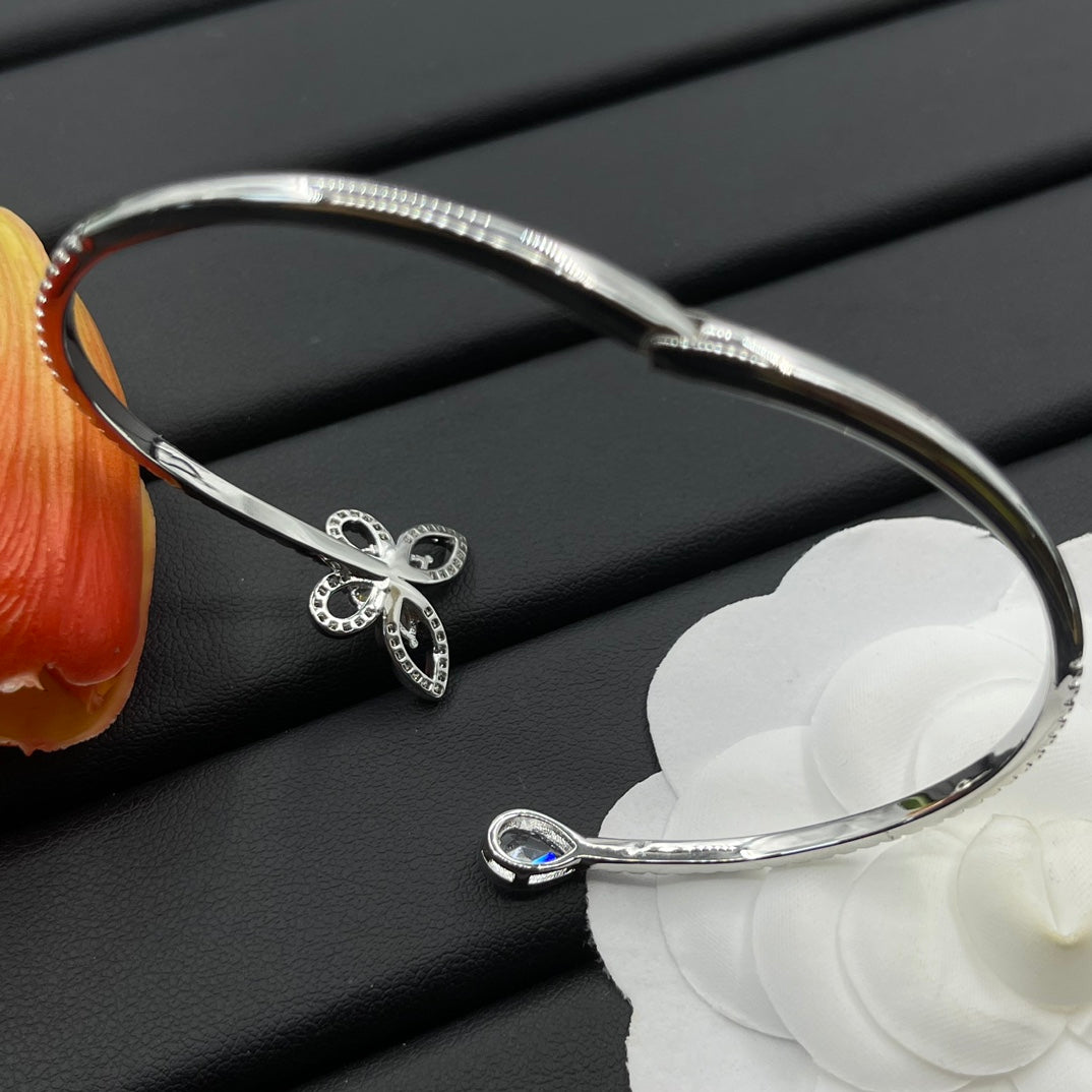 Graff Butterfly Open bracelet in Silver Tone, detail view 19
