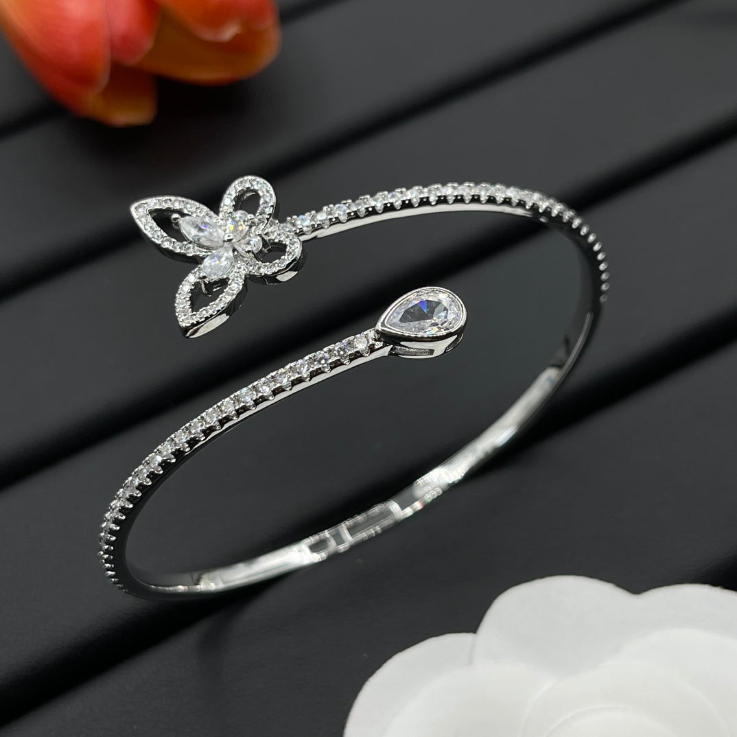 Graff Butterfly Open bracelet in Silver Tone, detail view 16