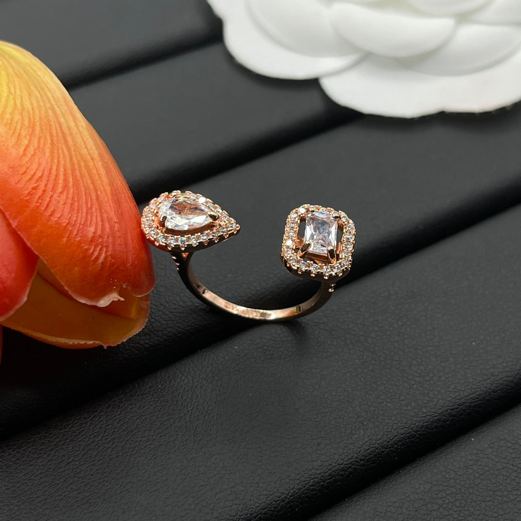 Messika Square Crystal Stud earrings in Rose Gold Tone, detail view 3