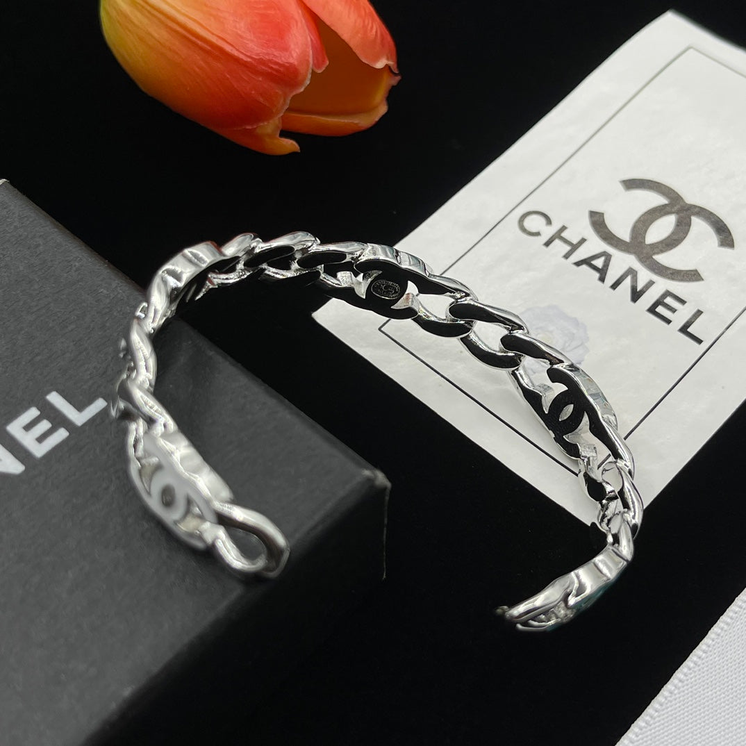 Chanel style bracelets - product photo 6