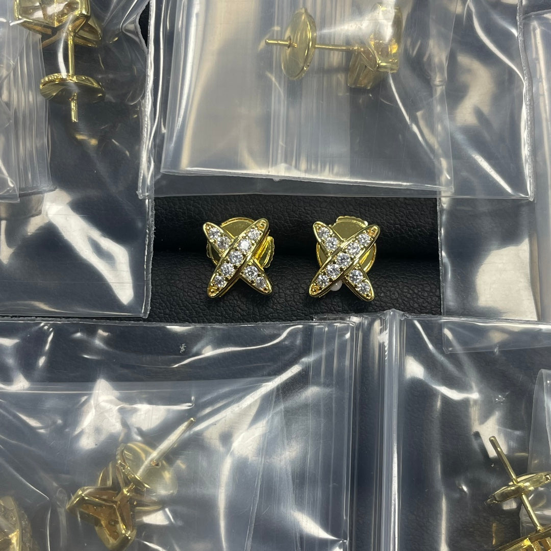 Chaumet crystal bow stud earrings in Two-Tone, main view