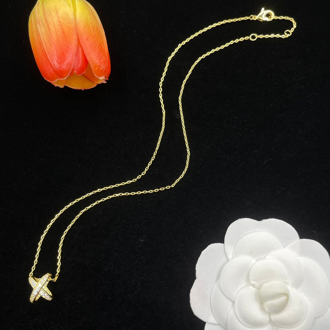 Chaumet crystal star cross pendant necklace in Gold Tone, detail view 8