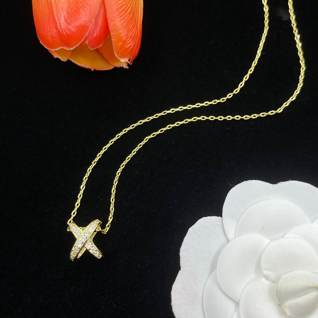 Chaumet crystal star cross pendant necklace in Gold Tone, detail view 9