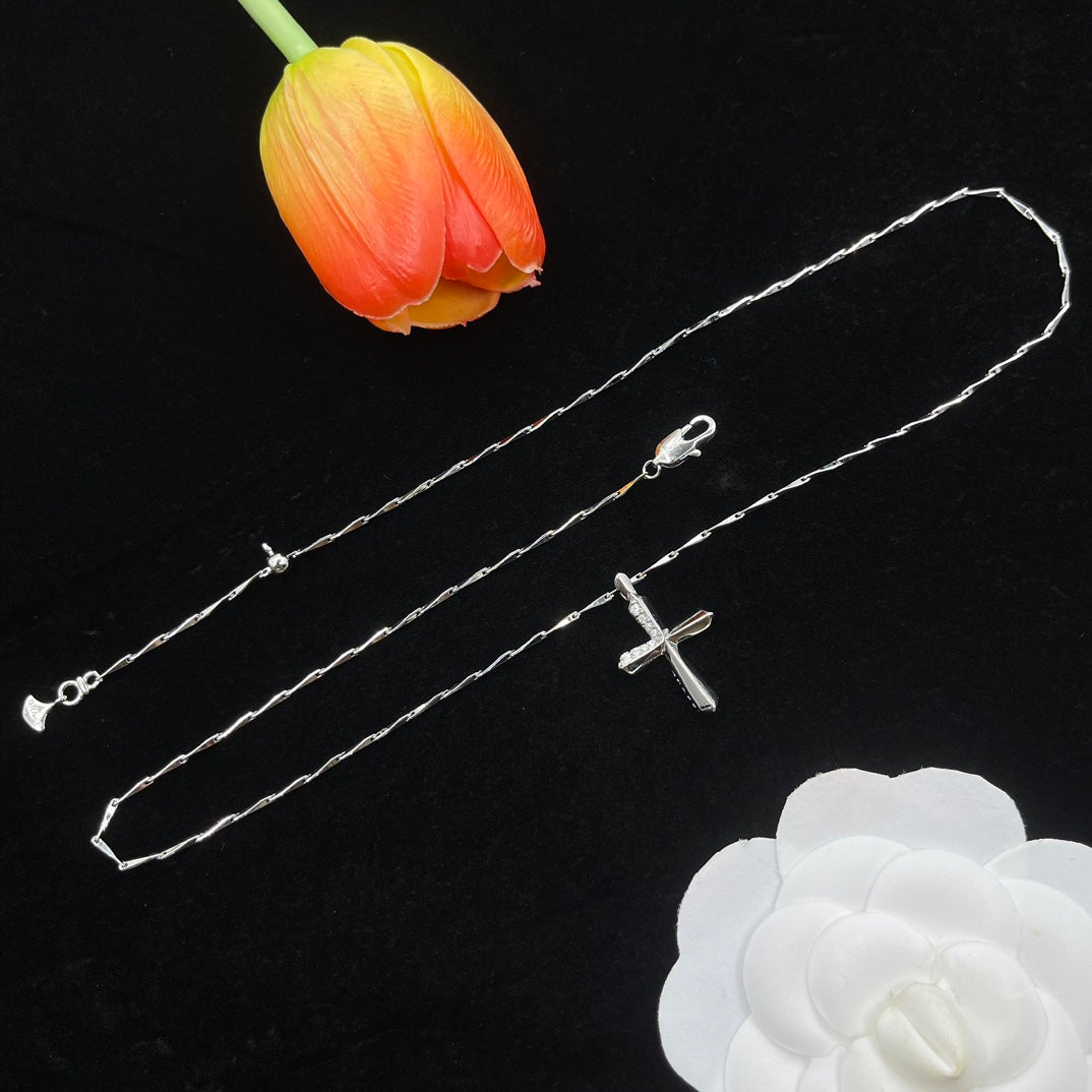 Graff Cross Pendant necklace in Silver Tone, detail view 23