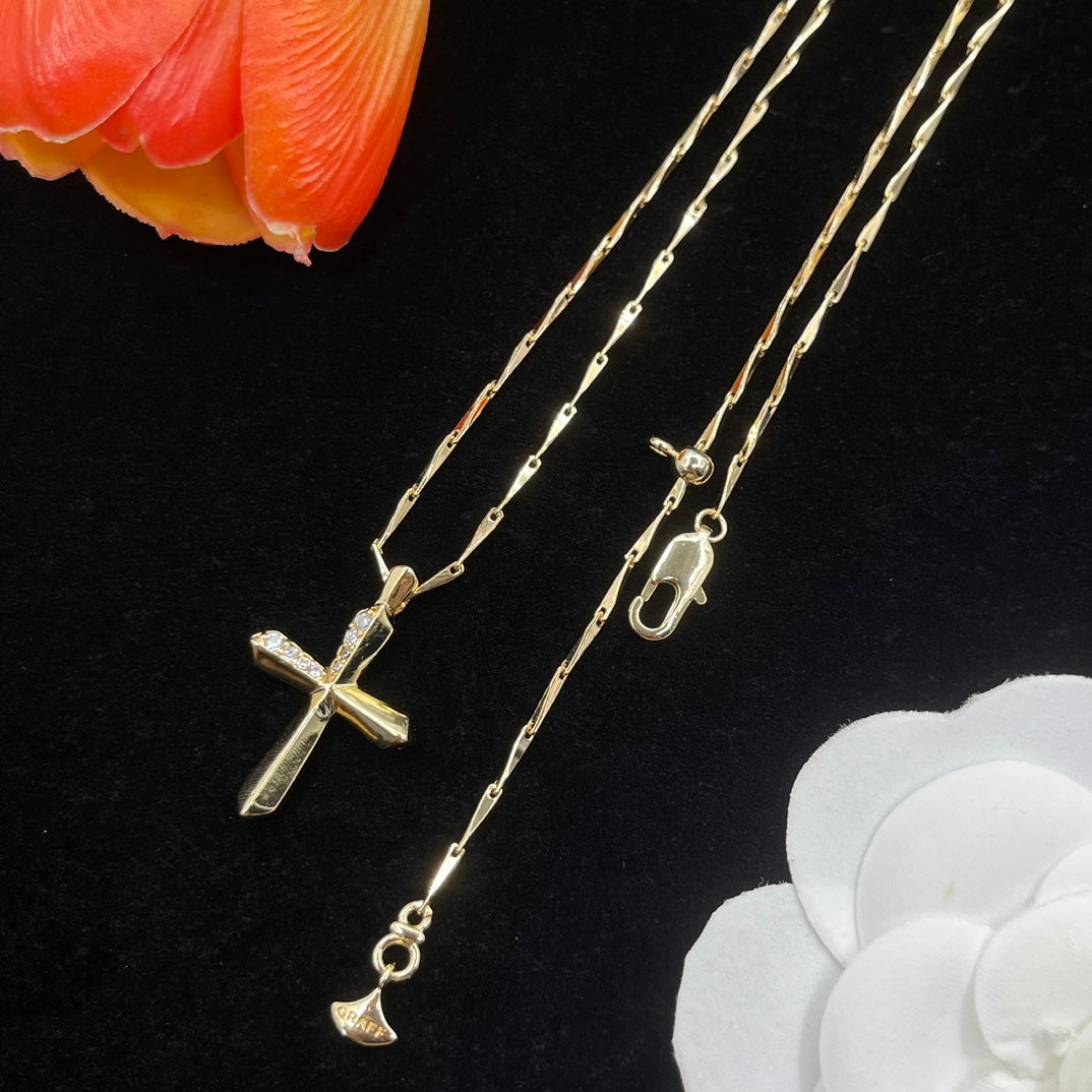 Graff Cross Pendant necklace in Rose Gold Tone, detail view 4