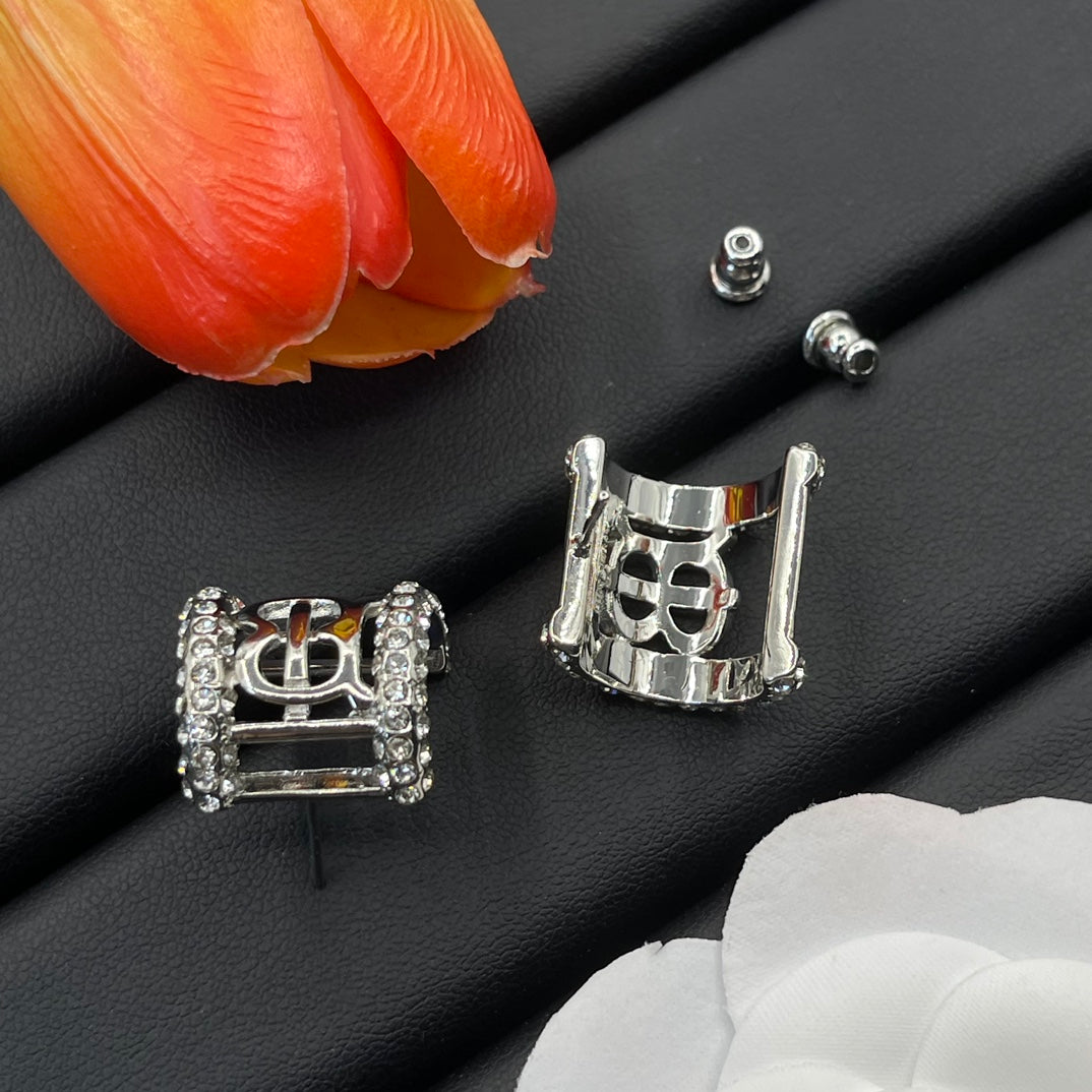 Burberry clear crystal frame stud earrings in Silver Tone, detail view 11