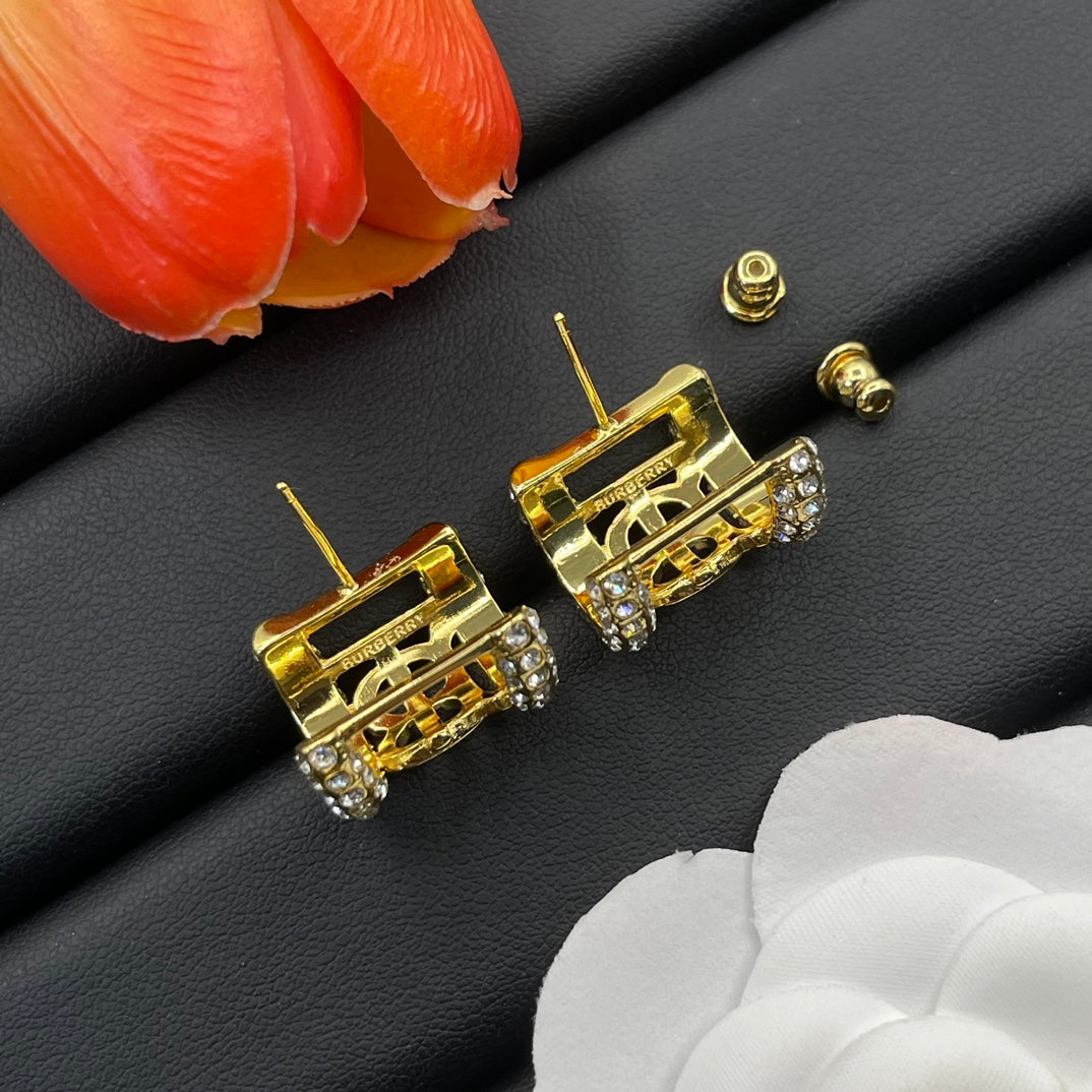 Burberry clear crystal frame stud earrings in Gold Tone, detail view 6