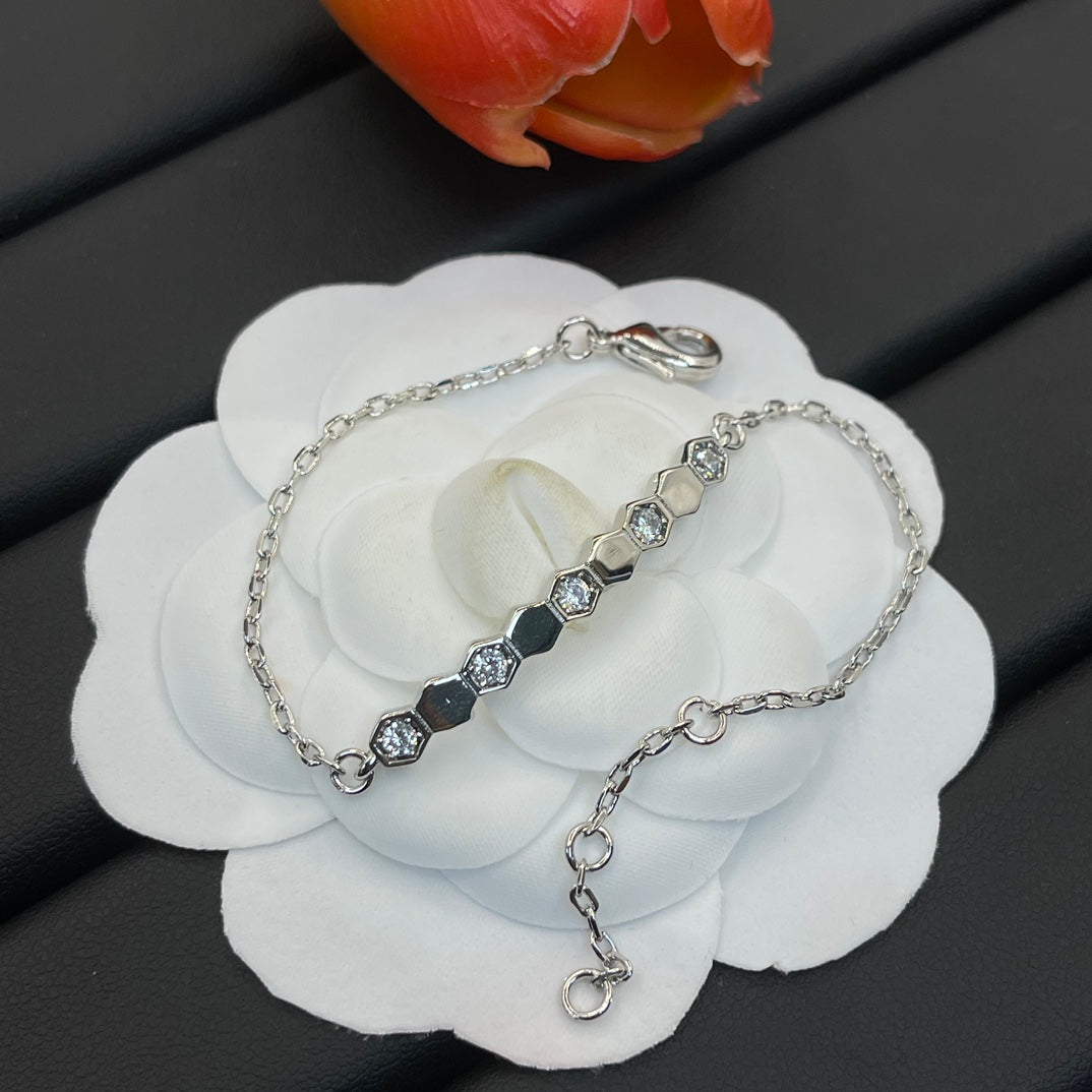Chaumet graduated crystal chain bracelet in Silver Tone, detail view 12