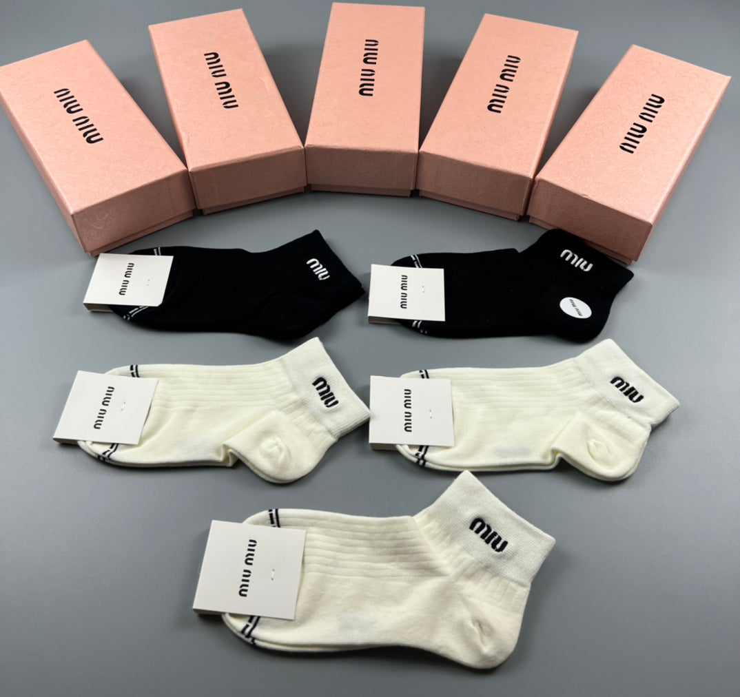 Miu Miu Black Cream Small Round Ankle Mark Ankle Socks, image 6