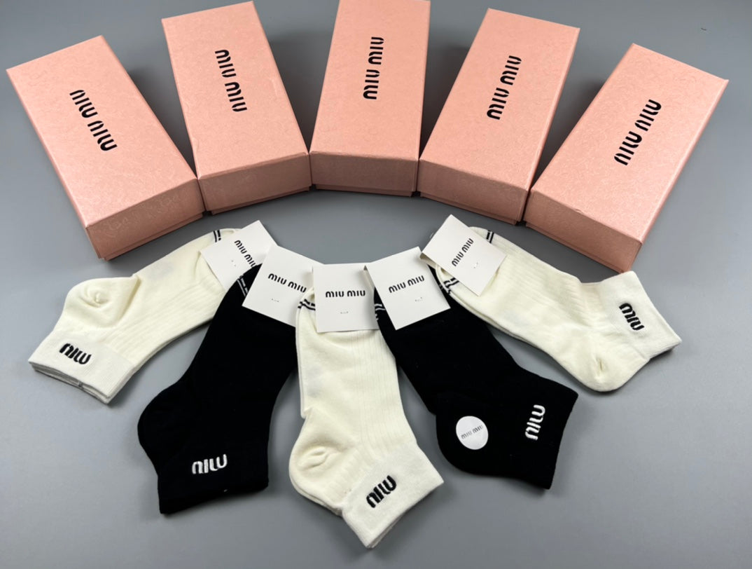 Miu Miu Black Cream Small Round Ankle Mark Ankle Socks, image 2