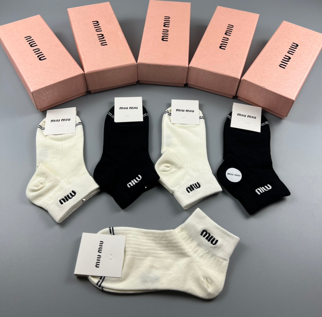 Miu Miu Black Cream Small Round Ankle Mark Ankle Socks, image 4