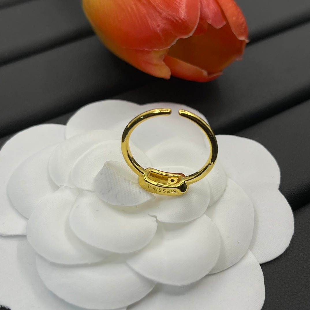 Messika Slim Open Link ring in Gold Tone, detail view 5