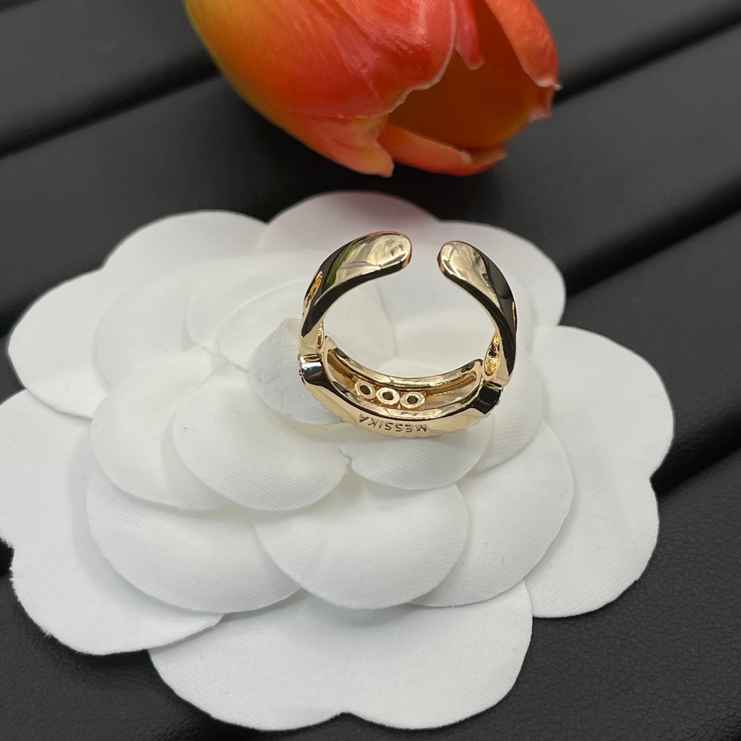 Messika Wide Open Link ring in Rose Gold Tone, detail view 12