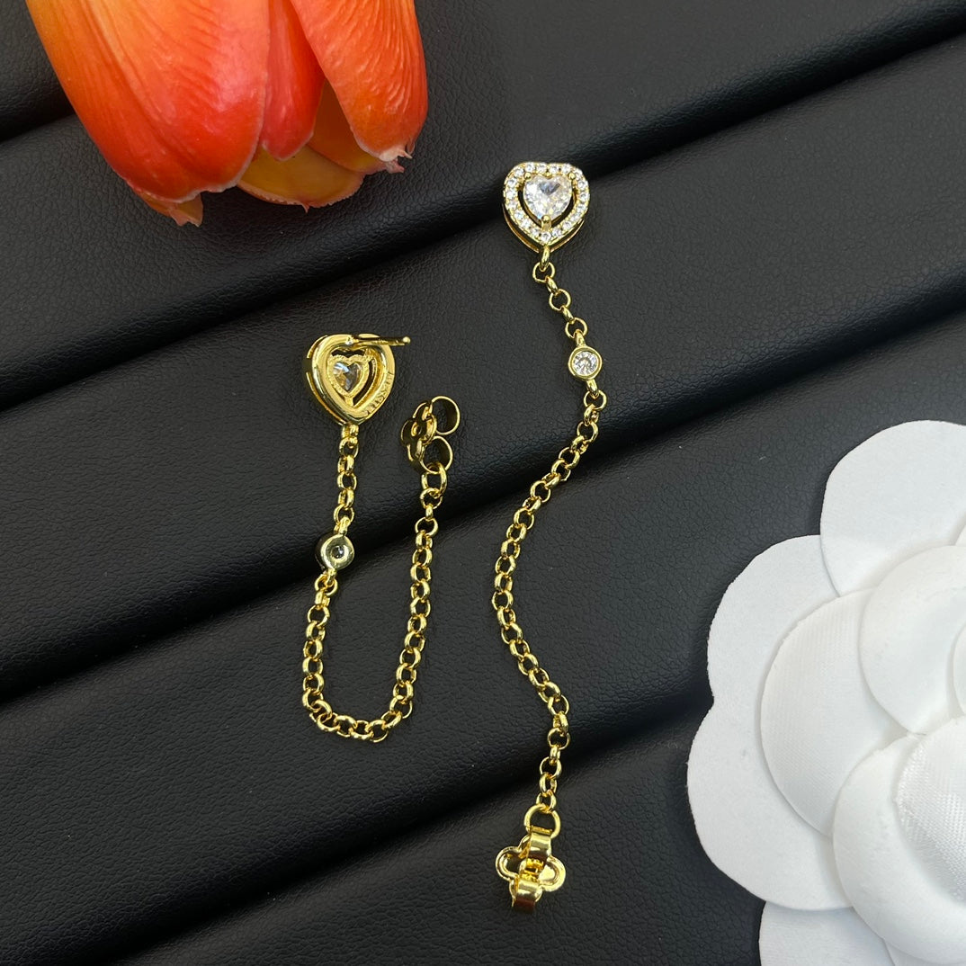 Messika Heart Chain Drop earrings in Gold Tone, detail view 4