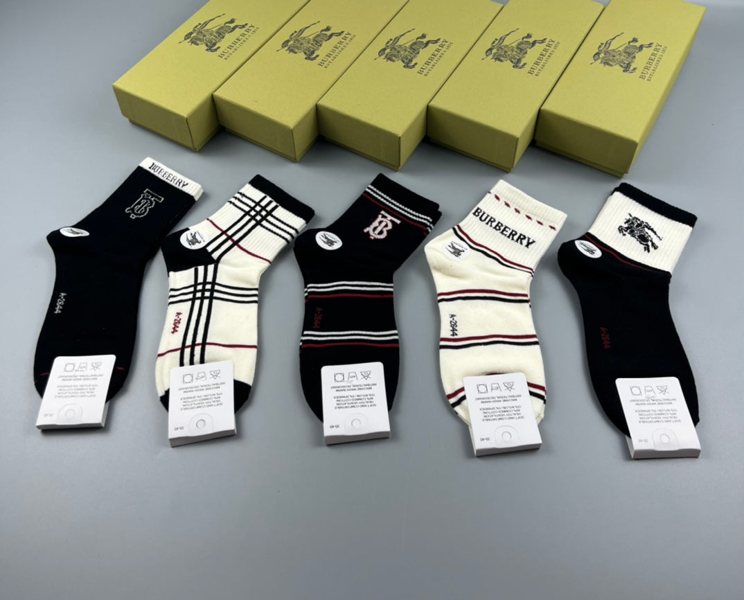 Burberry Black White Grey Broad Stripe Pattern Ankle Socks, image 1