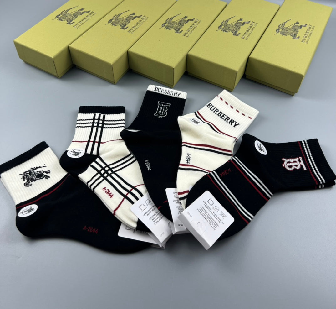 Burberry Black White Grey Broad Stripe Pattern Ankle Socks, image 8