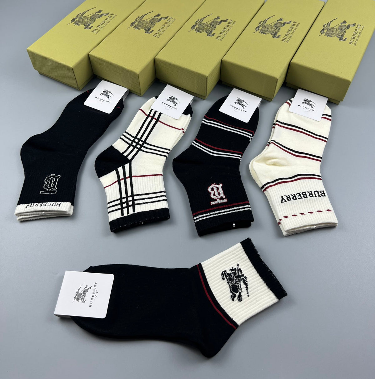 Burberry Black White Grey Broad Stripe Pattern Ankle Socks, image 5
