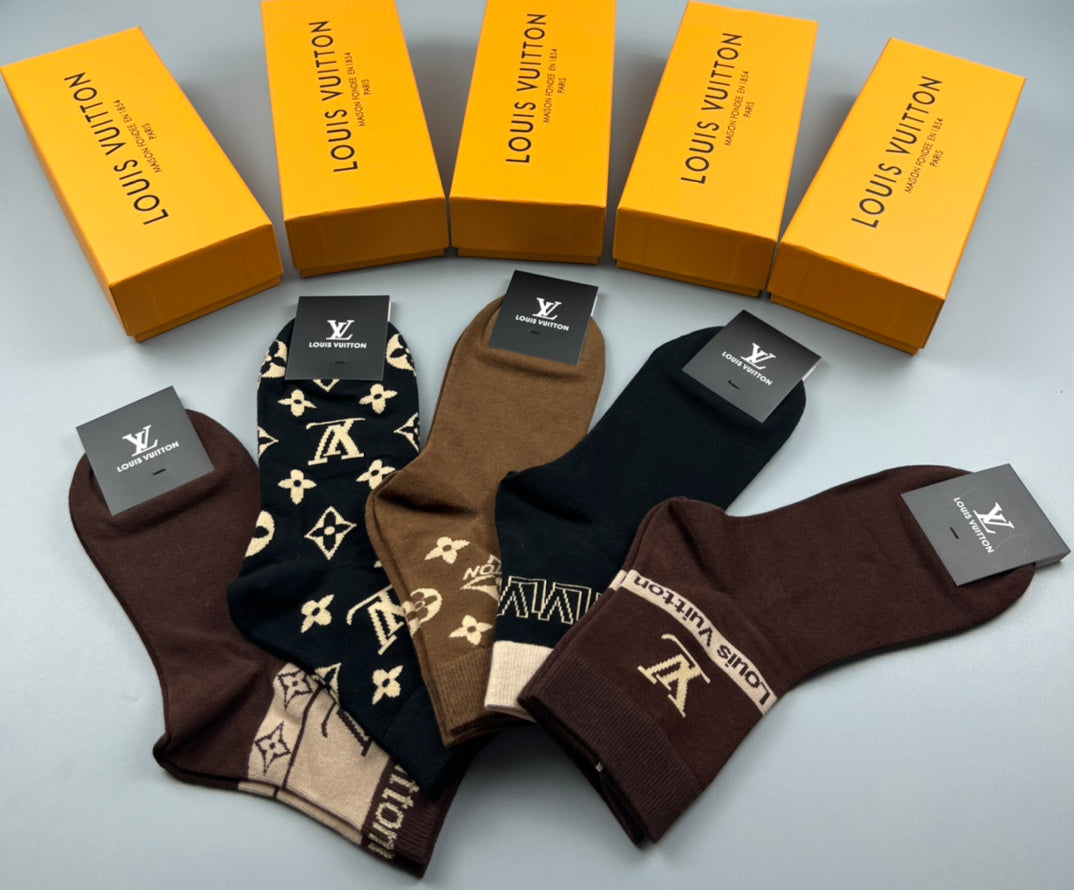 Louis Vuitton Dark Brown Black Letter Pattern Crew Socks, image 4