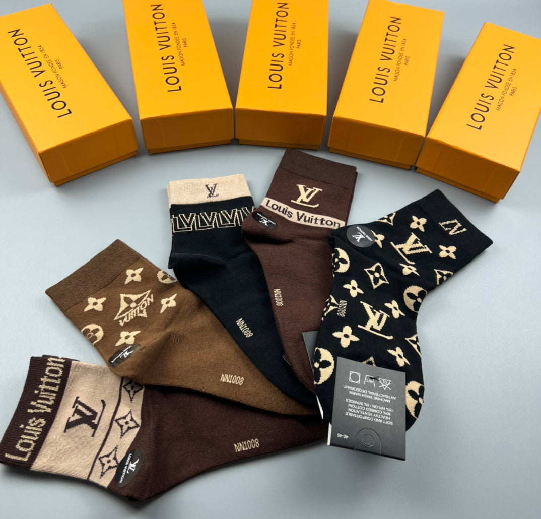Louis Vuitton Dark Brown Black Letter Pattern Crew Socks, image 8