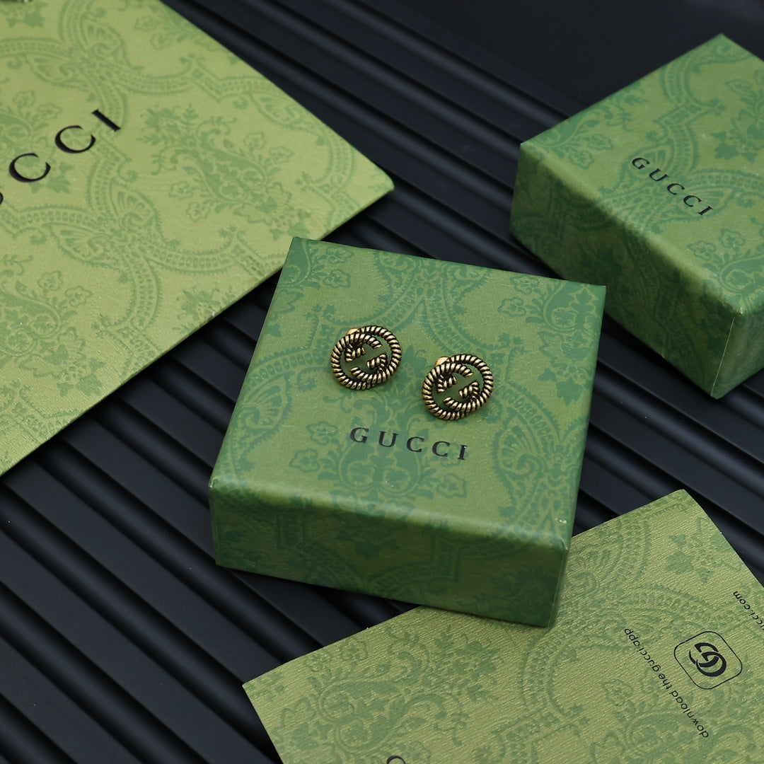 Gucci Vintage-Inspired Stud Earrings - image 6