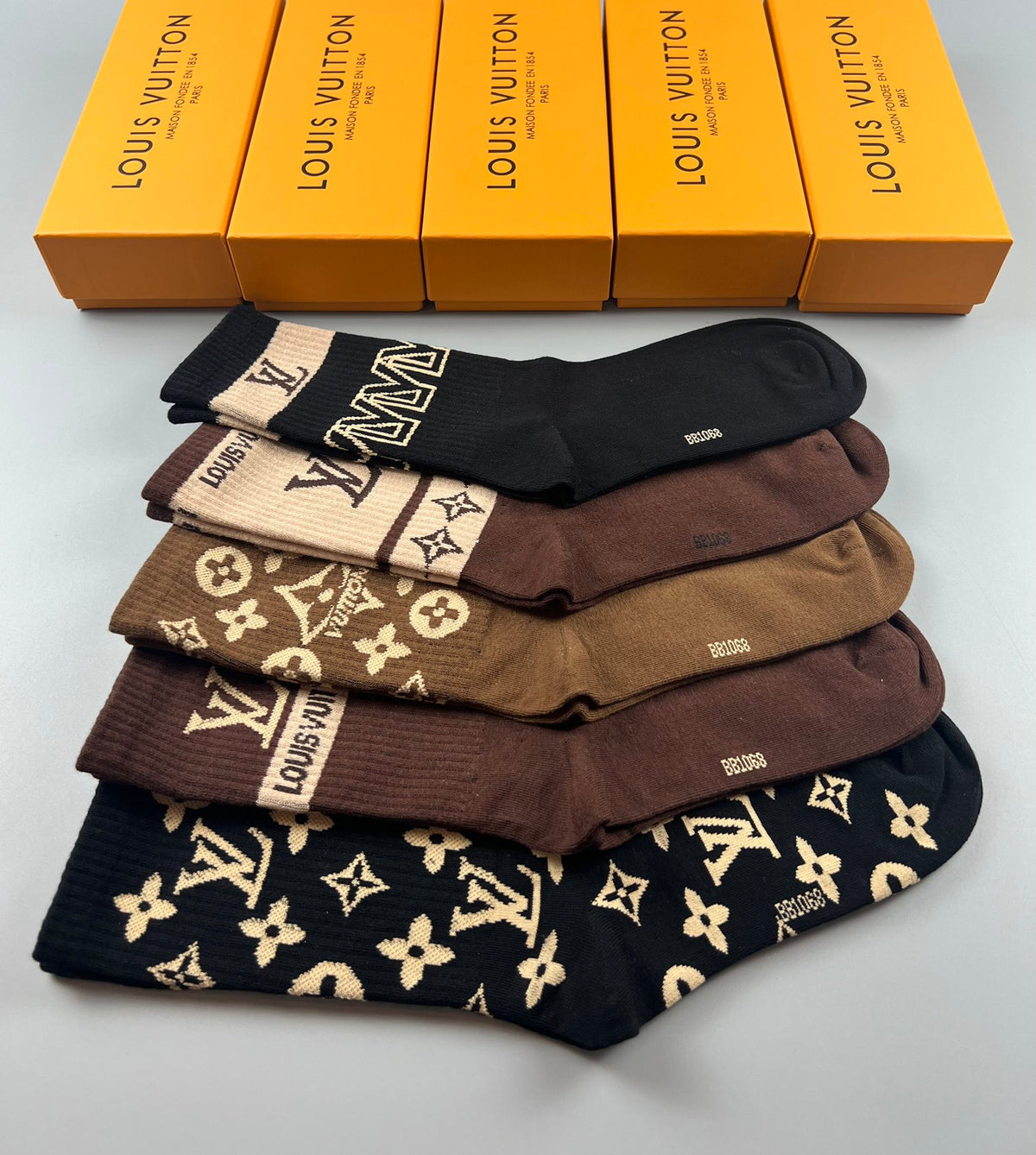 Louis Vuitton Black Cream Brown Large Motifs Crew Socks, image 8