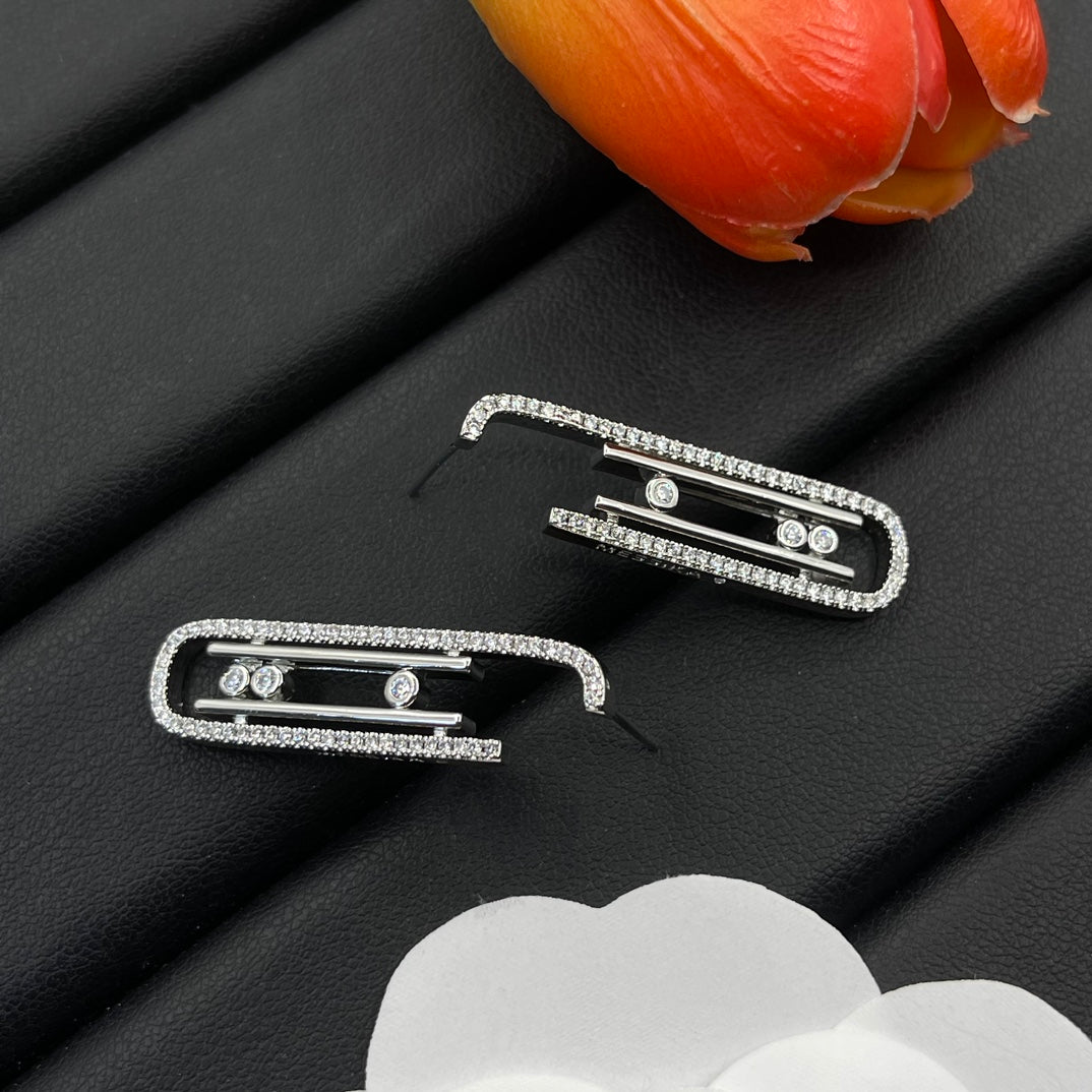 Messika Long Link Drop earrings in Silver Tone, detail view 17