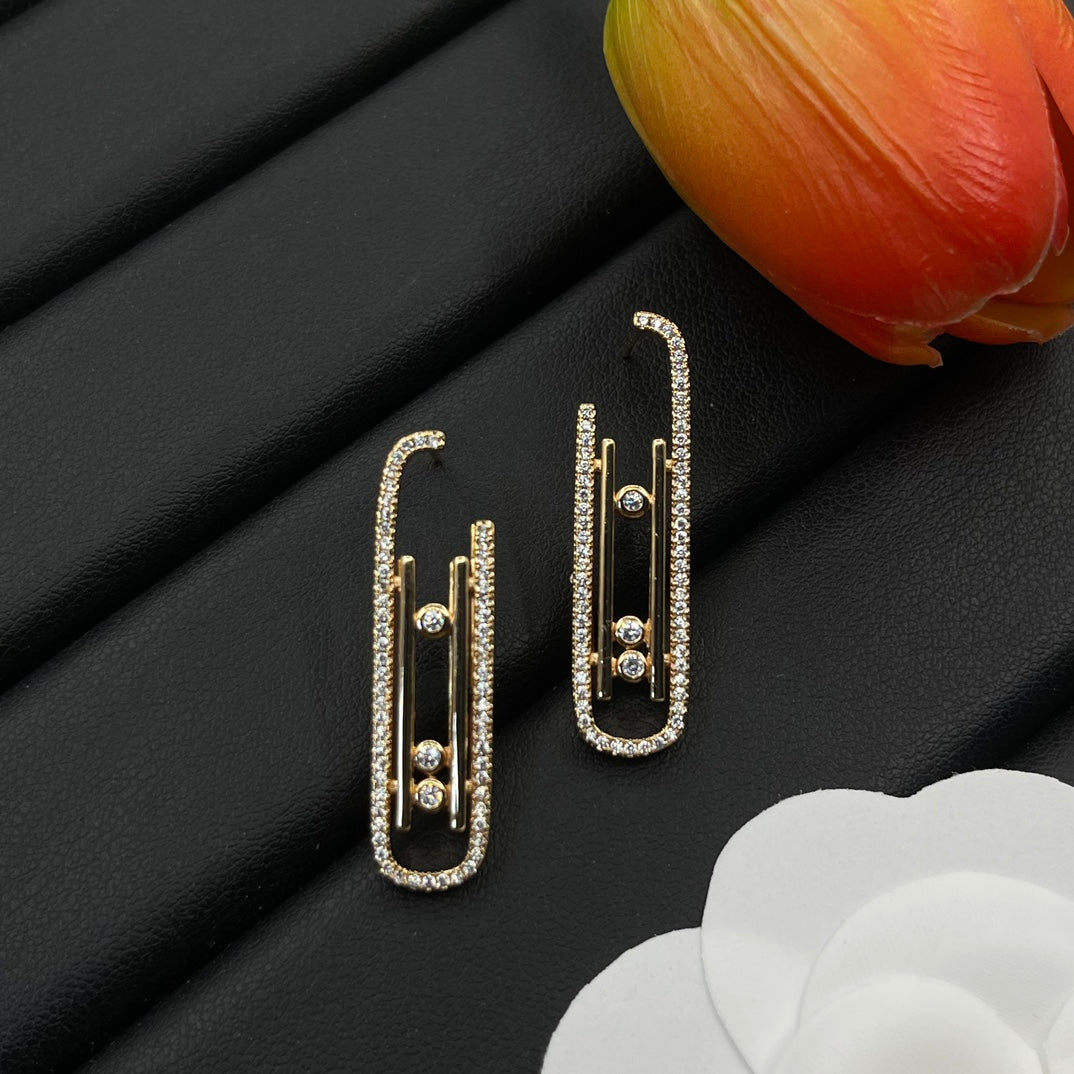 Messika Long Link Drop earrings in Rose Gold Tone, detail view 2