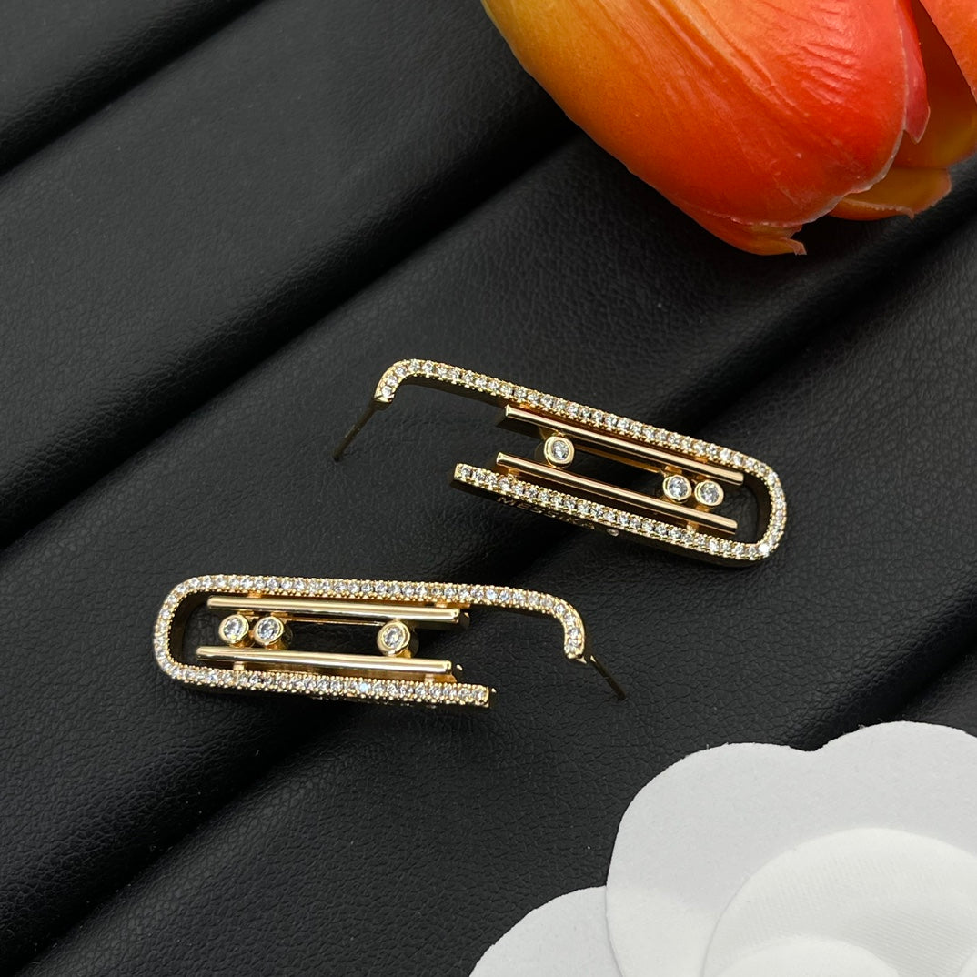 Messika Long Link Drop earrings in Rose Gold Tone, detail view 3