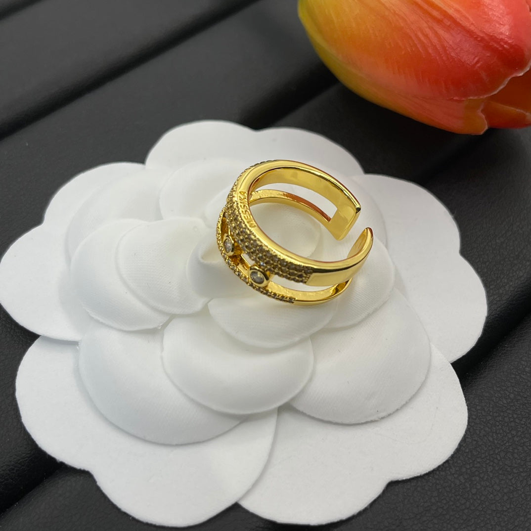 Messika Twin Bar Open ring in Gold & Black, detail view 4