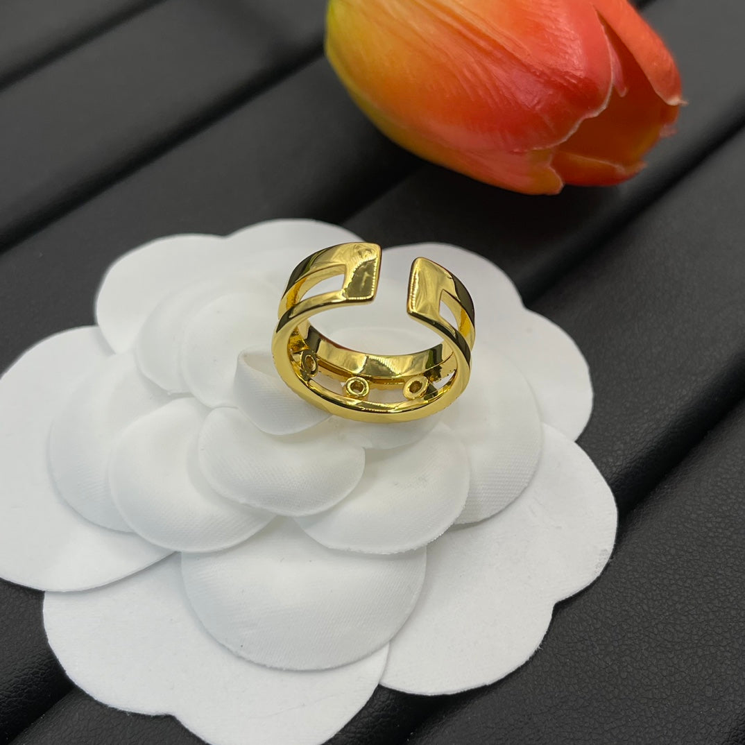Messika Twin Bar Open ring in Gold & Black, detail view 5