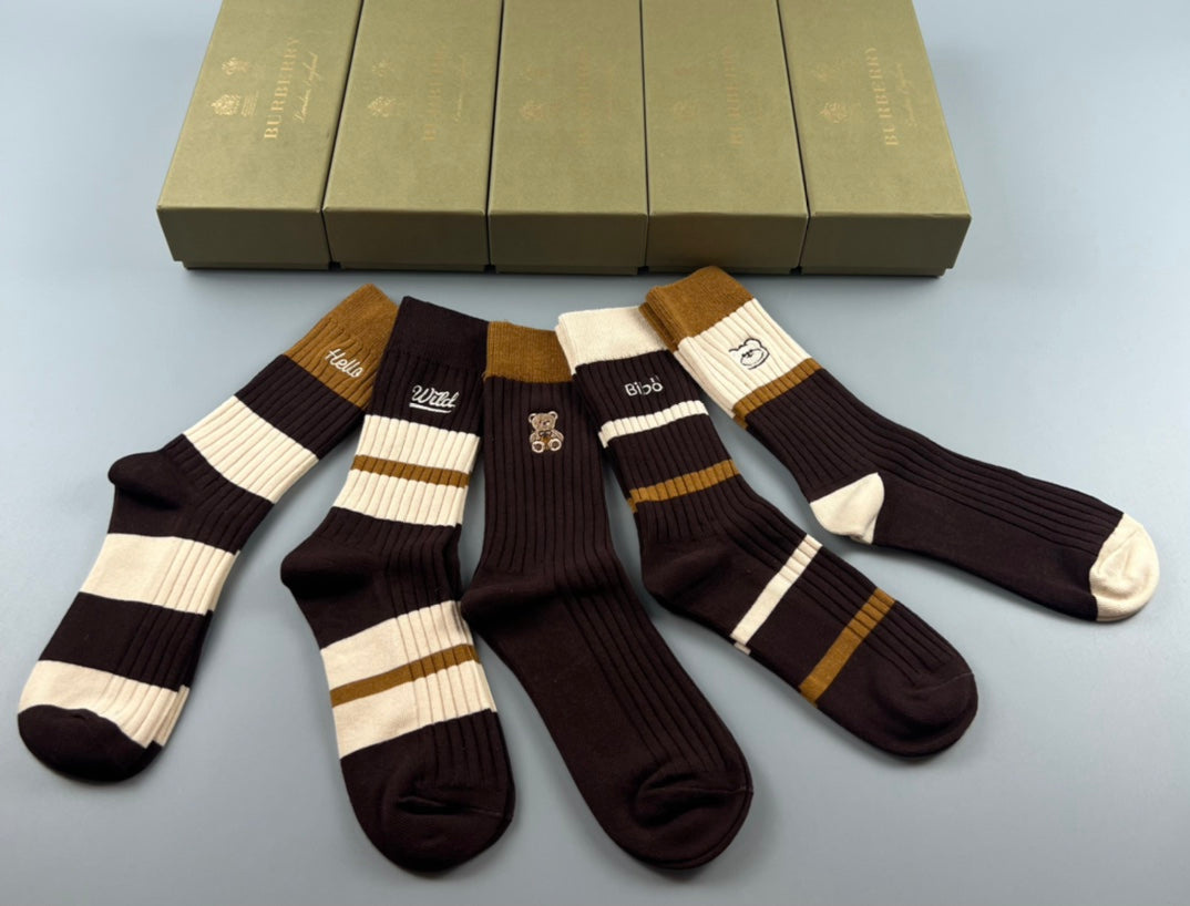 Burberry Earthy Green Cuff Letter Panels Crew Socks, image 4