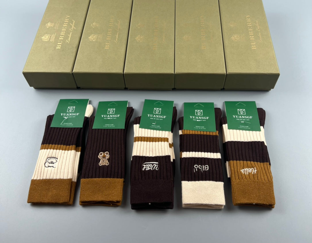 Burberry Earthy Green Cuff Letter Panels Crew Socks, image 1