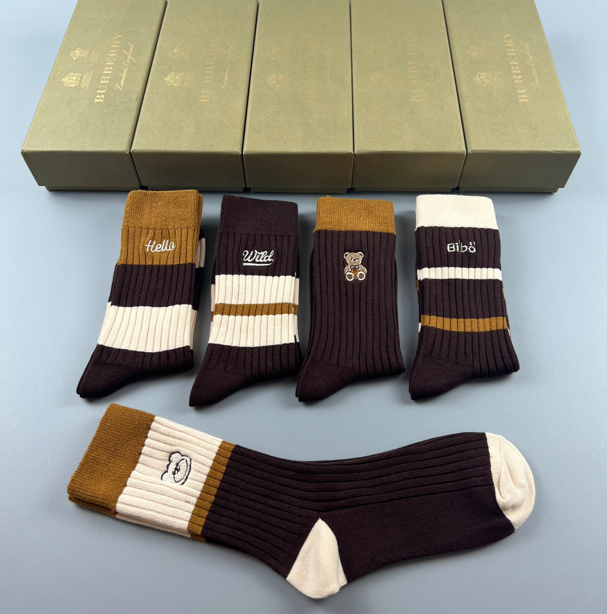 Burberry Earthy Green Cuff Letter Panels Crew Socks, image 5
