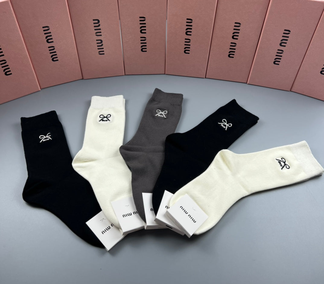 Miu Miu Neutral Grey Cream Small Floral Motifs Crew Socks, image 2