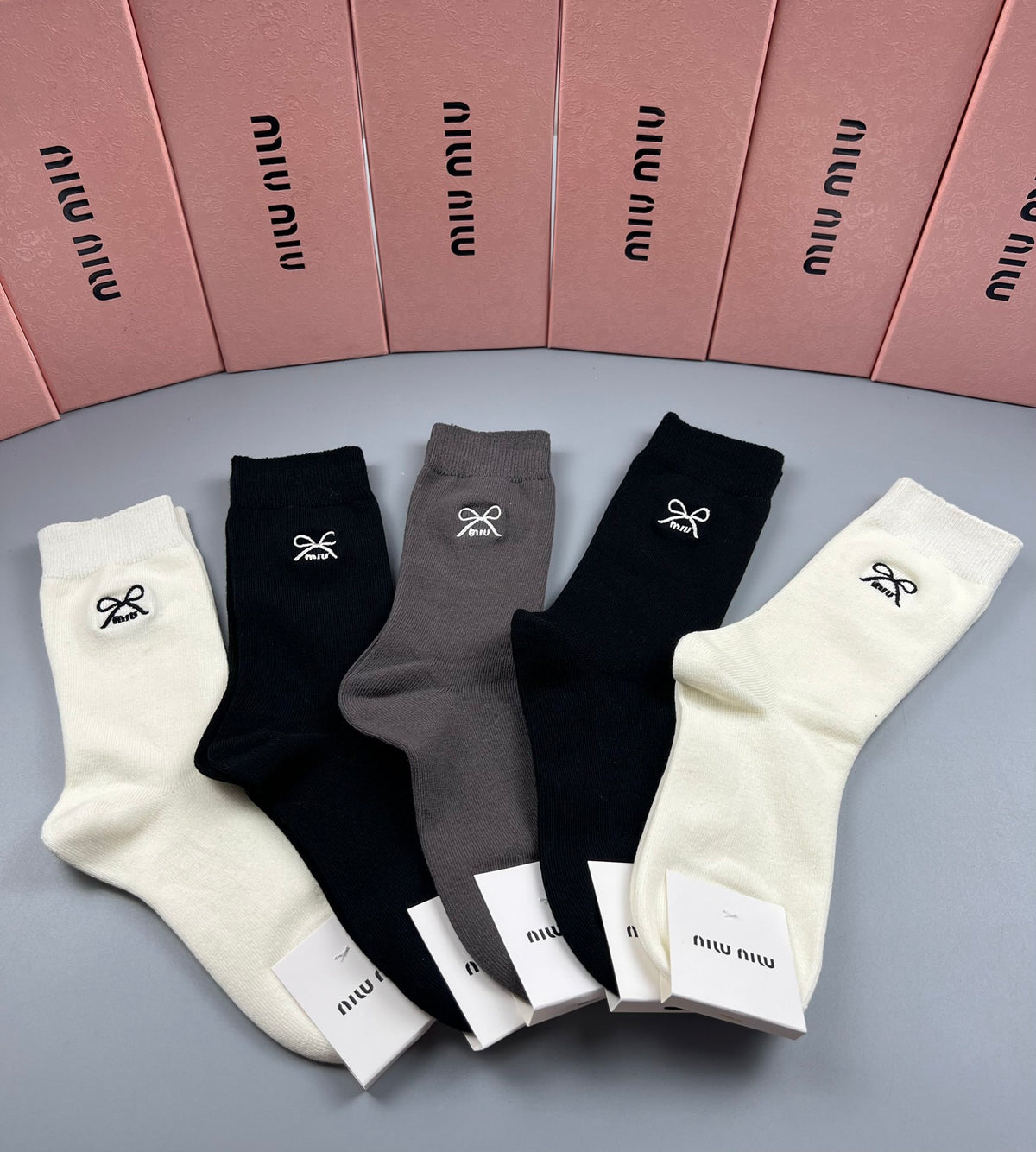 Miu Miu Neutral Grey Cream Small Floral Motifs Crew Socks, image 7