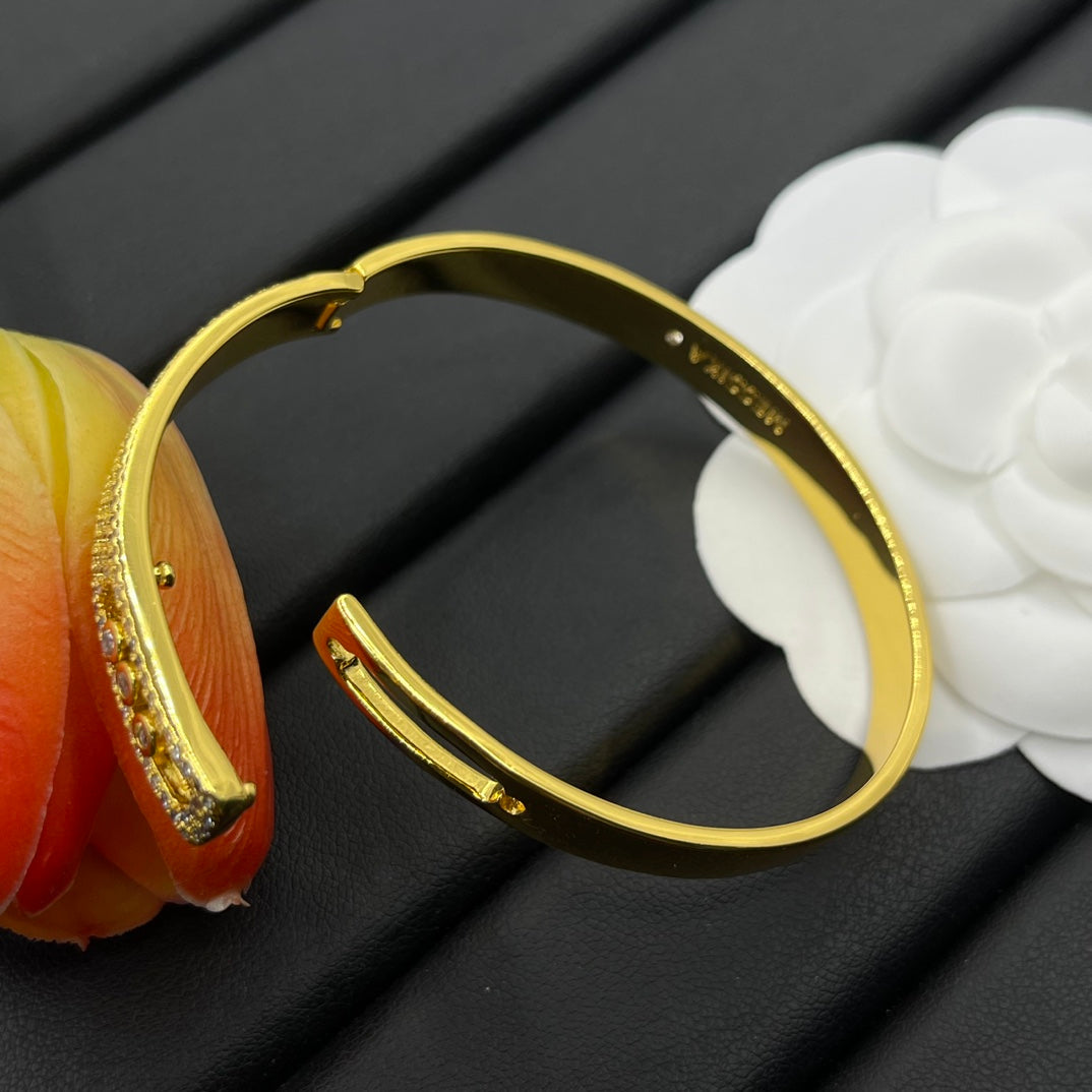 Messika Pavé Bar bracelet in Gold Tone, detail view 11