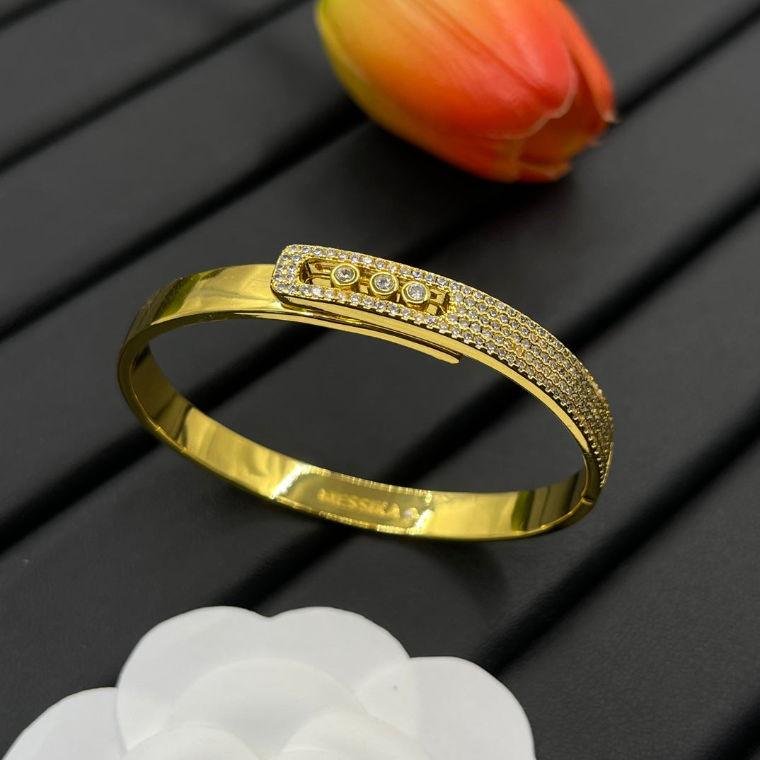 Messika Pavé Bar bracelet in Gold Tone, detail view 10